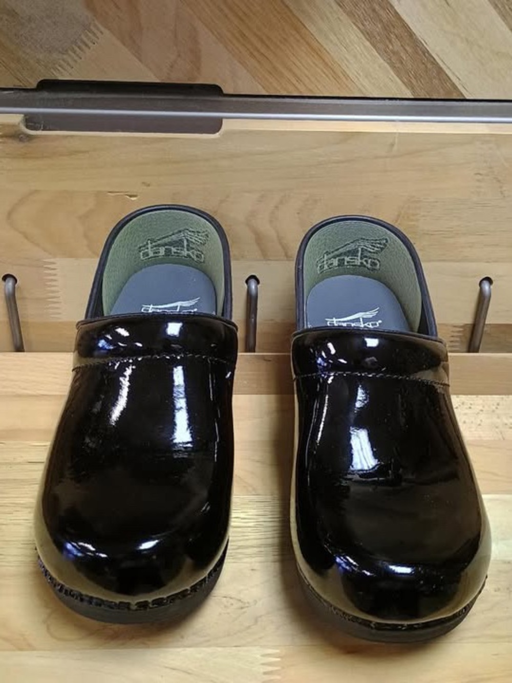 Dansko XP 2.0 Patent clogs
